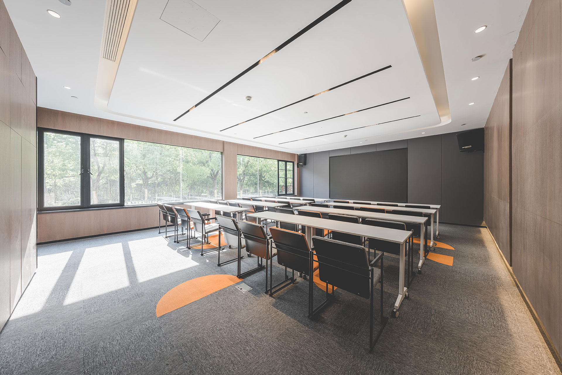 实景案例-杭州下沙大学城轻居酒店